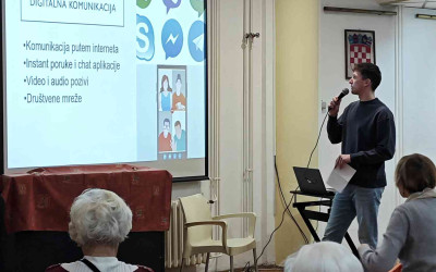 Digitalni most između generacija: Edukacija za korisnike doma za starije osobe i gerontološkog centra